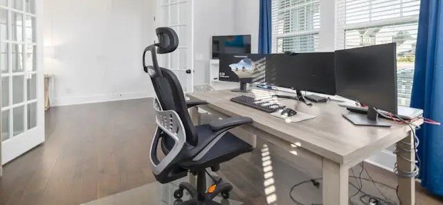 Cómo ajustar una silla ergonómica